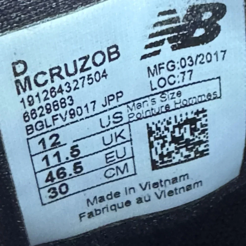New Balance product pair